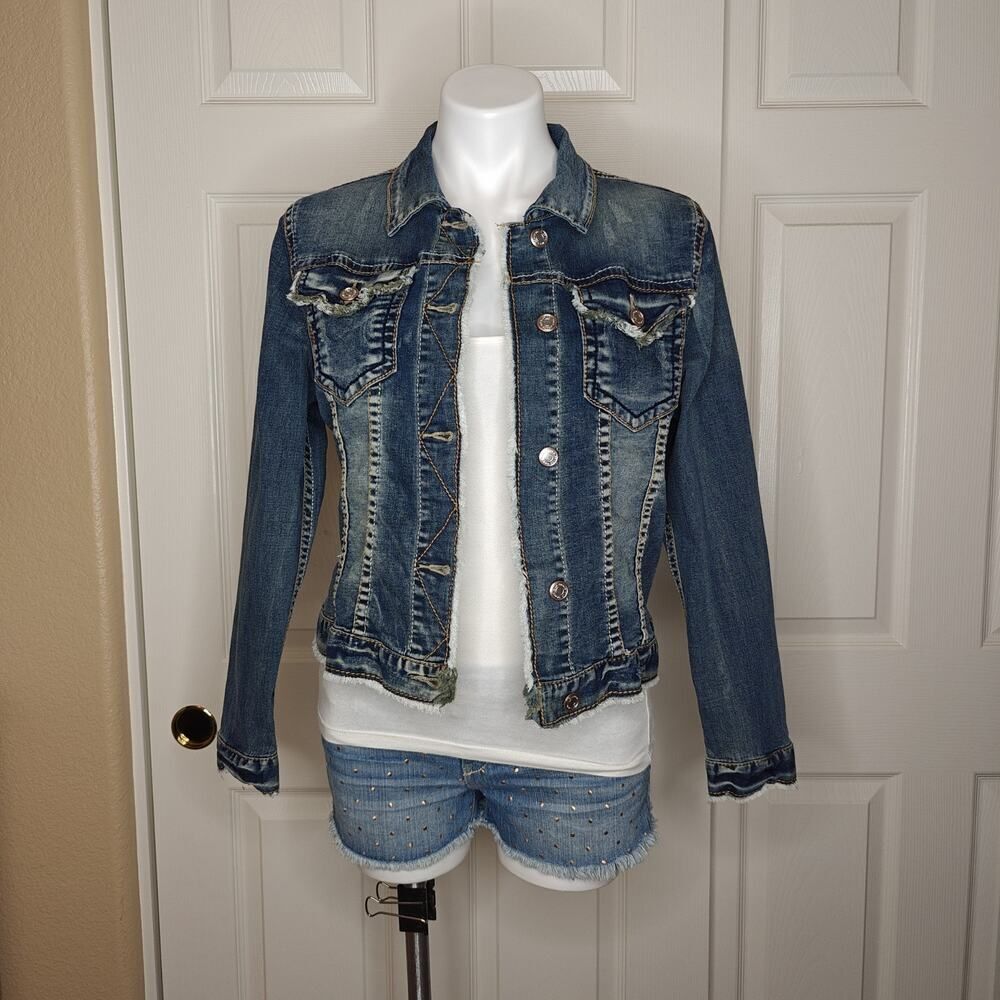 Gracie in LA distressed denim jacket sz S
